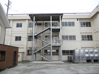 岩根小学校