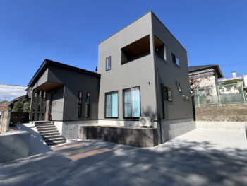 暮らしを整える、賢い収納アイデア満載の二階建て【郡山市】